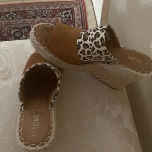 Tom’s espadrilles size 6.5